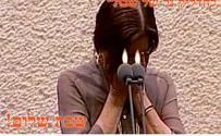 Far-Left MK's 'Crying' Pose Elicits Smirks on Web