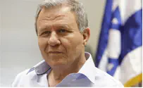 Saudi Official Shakes Hands with Israelis in Rare Meeting