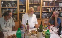 בעז אלברט מיצהר נעצר, חברו חושמל