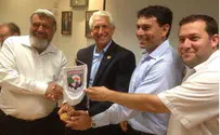 Samaria's 'Foreign Ministry' Hosts Rep. Dave Reichert