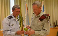 עוד שנה לגנץ: "טוב גם לרבנות הצבאית"
