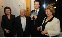 World-renowned Pianist Receives Israeli Citizenship