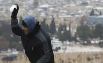 Muslim Thugs Hurl Snow-Packed Rocks at Hareidim