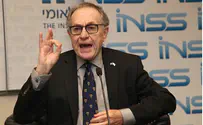 Flash 90 Dershowitz Challenges J Street: Why Won't You Let Me Speak?