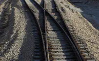 קניה: רכבת משא ירדה מהפסים ופגעה בבתים