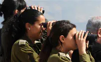 צילום: פלאש 90 'גיוס קרבי לבנות – פוגע בצבא ובבנות'