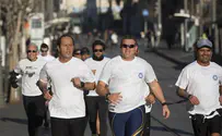 לרוץ עם לוחמים: אימון הבוקר של ניר ברקת