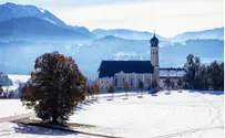 Germany Debates Law on Looted Art