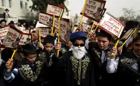 הפגנת הילדים: תהלוכה בתחפושת הרב עובדיה
