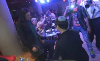 הצעת נישואין בהופעה של אודי דוידי