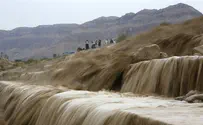 Wet Weather Traps 70 American Hikers in Southern Valley