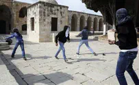 Muslim Rioters Stone Police on Temple Mount