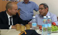 בנט: חטיפת ילדים בכיתה י"א - שיא השפל המוסרי