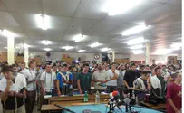 Watch: Emotional Prayer in Yeshiva of Kidnapped Boys
