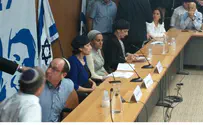 Mother of Kidnapped Teen Makes Emotional Address to Knesset
