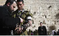 Soldiers Take on Tefillin in Merit of the Three Teens