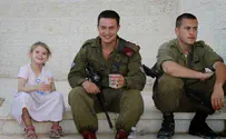 הלוחמים עודדו את התושבים