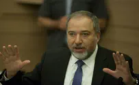 ליברמן: להחרים את איקאה ואת וולוו