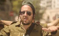 וידאו - ליפא שמלצר שר לחיילים