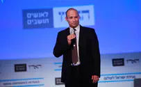 גילאון על השר בנט: "נביא שקר"