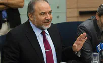 Liberman Fires: 'Even Far-Leftists Would Topple Hamas'