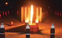 המשכן שמעל לחומר      