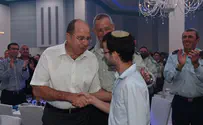 בשם המדינה - תודה    