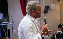 Israeli Star Kobi Peretz Celebrates East Jerusalem Neighborhood