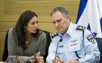 ועדת הפנים דנה בהתנקשות בגליק