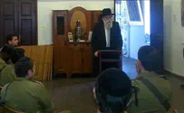 צילום: הרב שטרן לחיילים חרדים: הולכים בדרך הרב קוק