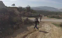 "להוציא צווי הרחקה לקיצוניים"
