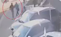 תיעוד: המחבל נמלט וממשיך לדקור