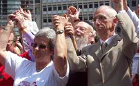 באדיבות: בני עקיבא בריסל תומכי ישראל הפגינו מול האיחוד האירופי