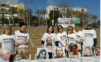 Watch: Seder Table for Missing Israelis