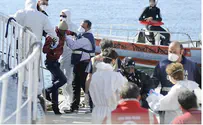Reuters 1,200 Syrian, Afghan Refugees Flood Greece in Two Days