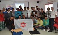 מדריכים את הסטודנטים הנפאליים