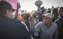 68 Hurt as Police Disperse Ethiopian Protest with Stun Grenades
