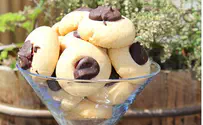 Melt in the Mouth: Rose Cookies