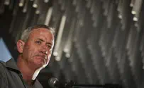 Gantz Attends Odd Peace Concert as Rockets Explode Nearby