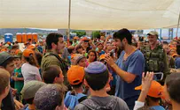 צועדים בדרכו של גנדי
