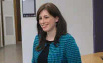Leftist Journalist Blasts Hotovely Over Diplomats' Kotel Visits
