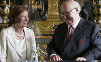 Germany Gives Medal of Honor to Nazi Hunter Couple