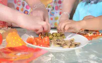פיצות אישיות שמכינים עם הילדים