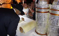 Watch: Torah Scroll Dedicated at Kotel to Three Murdered Teens