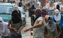 Jewish Families Attacked by Arab Mob in Shiloach
