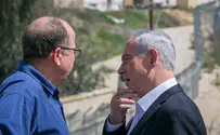 PM tells Yaalon he may lose Defense Ministry to Liberman