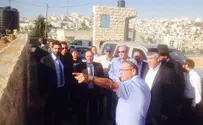 Govt. Promises to Defend, Improve Machpelah Cave