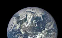 Life on Mars? NASA Finds Flowing Water on Barren Planet