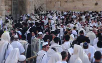 Watch: Worshipers, Visitors Not Deterred by Jerusalem Violence