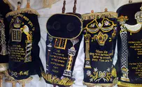 Police nab Torah scroll theft gang